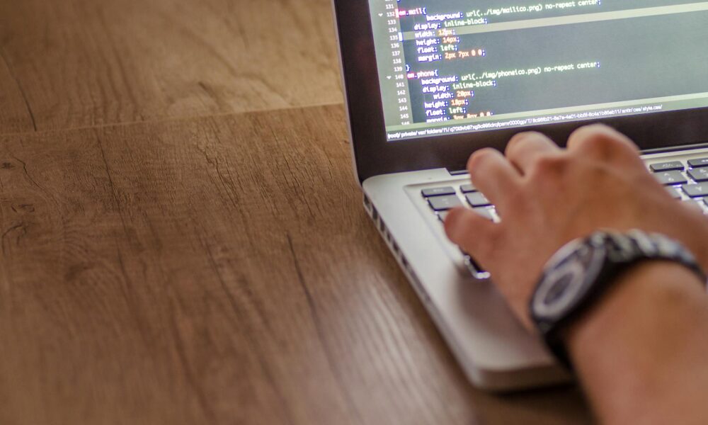 how-to-select-utility-management-software?-a-practical-guide-for-energy-companies.