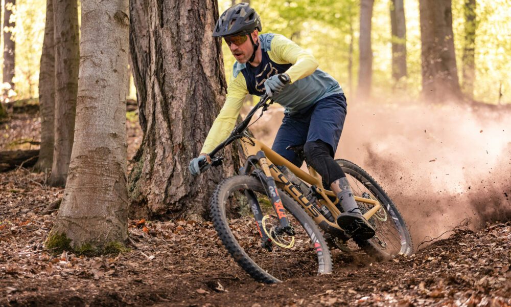 oakley’s-new-rival?-bleequp-ranger-introduces-ai-driven-sports-glasses-at-ifa-2025
